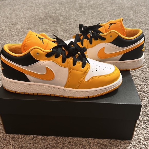 Jordan 1 low - Picture 2 of 8